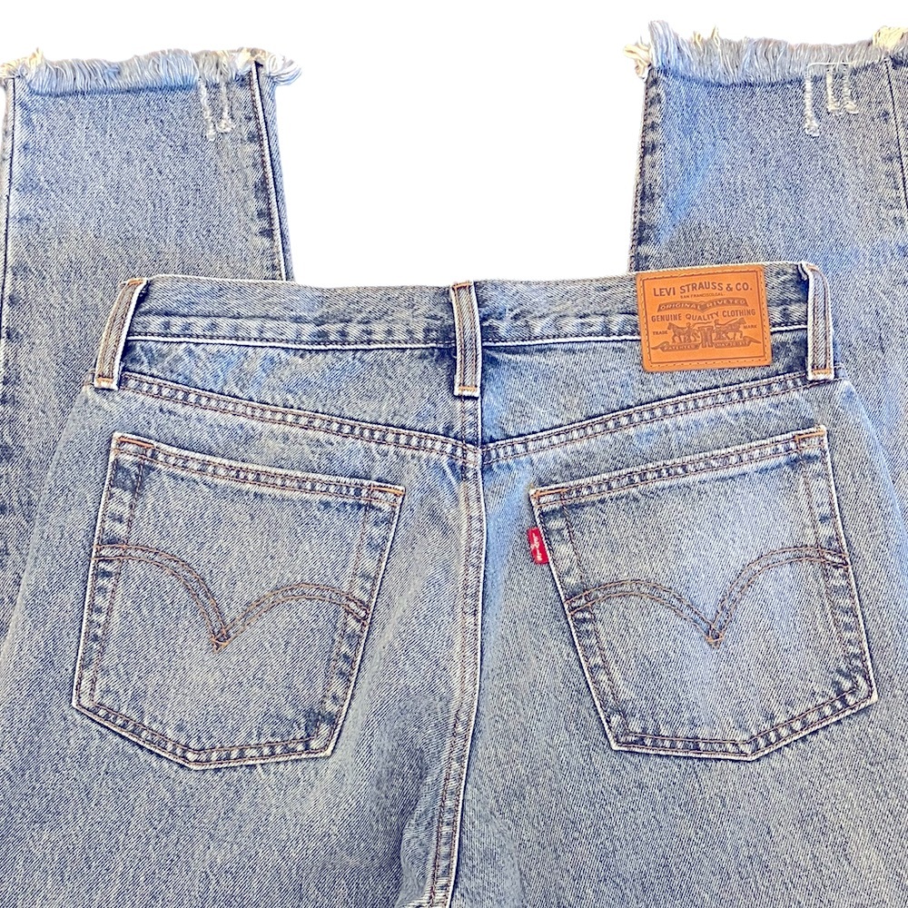 Wedgie Straight Medium Wash High-Rise Button Fly Raw Hem Cropped Jeans 28